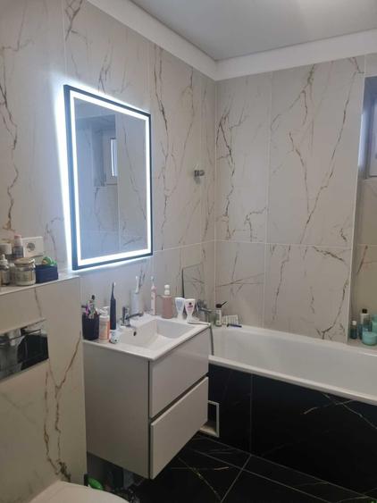 Apartament cu 4 camere decomandat în Parcul Carol