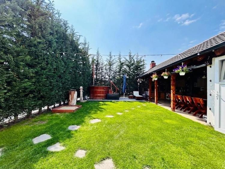 Casă cu 4 camere în Sântandrei