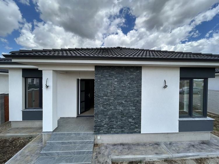 Casa semifinisata sau la cheie in Santandrei - 2