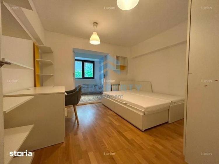 Apartament cu 3 camere în Centrul Civic