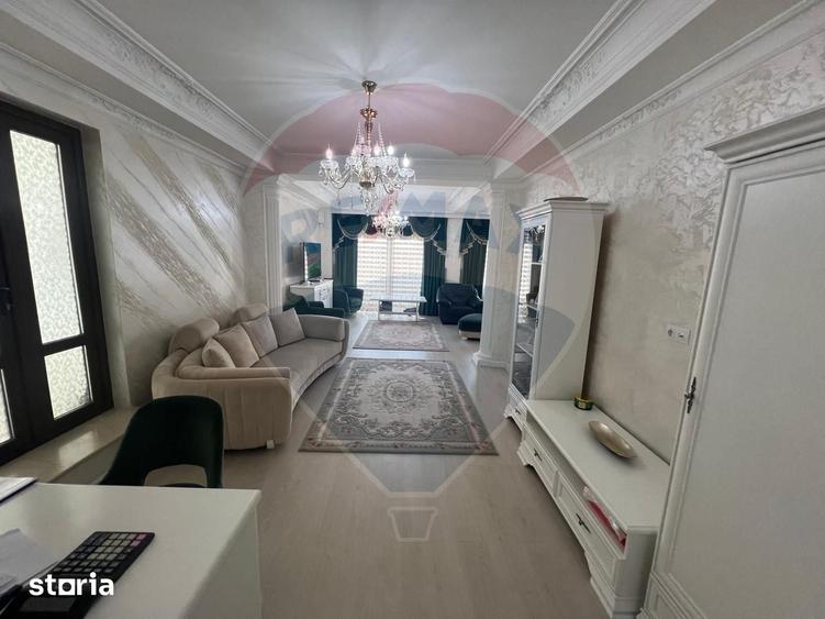 Casă cu 6 camere cu Teren 1615 Mp în Central