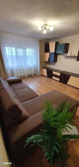 Apartament cu 3 camere decomandat, mobilat în Aurel Vlaicu