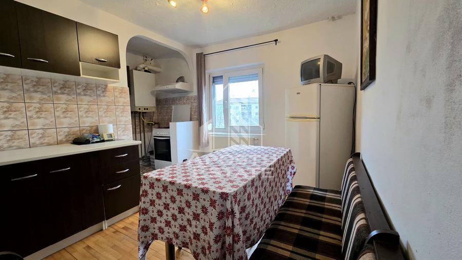 Apartament cu 2 camere decomandat în Bucovina
