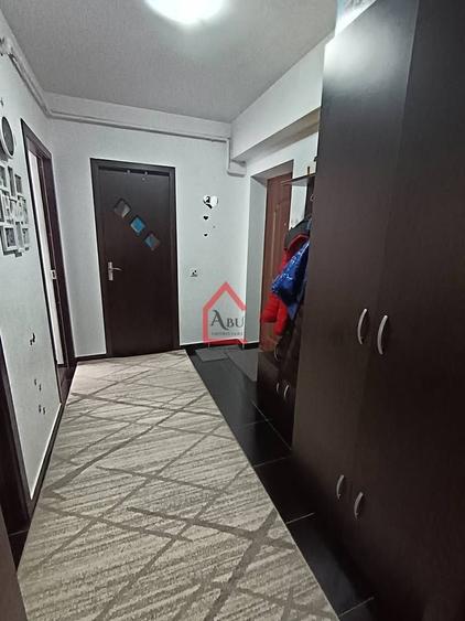 Apartament cu 2 camere decomandat, mobilat în Cug