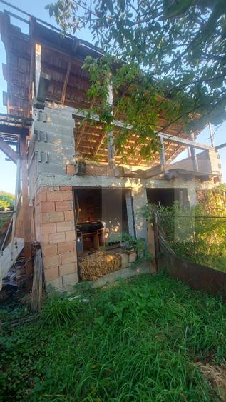 Casă individuală cu 3 camere cu Teren 1782 Mp în Belin
