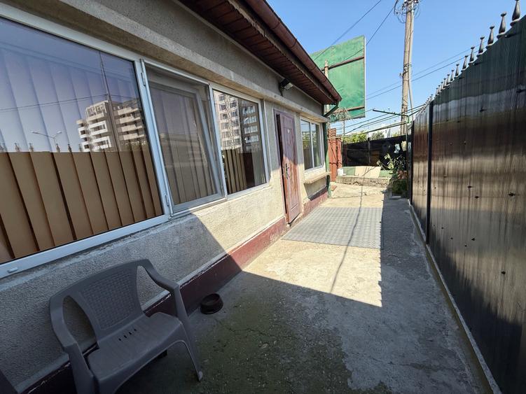 Casă individuală cu 3 camere cu Canalizare în 13 Septembrie