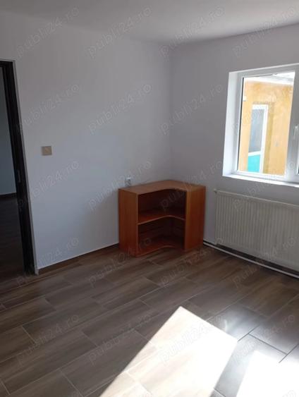 Casă cu 4 camere cu Teren 269 Mp în Central