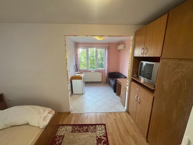 Garsonieră decomandată în Complex Studențesc