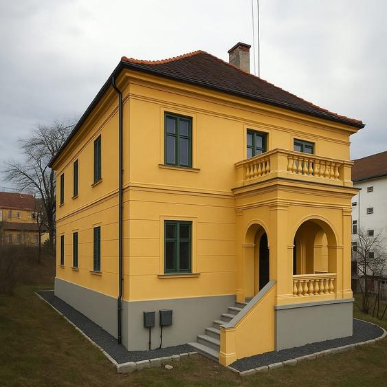 Casă individuală cu 9 camere cu Canalizare în Central