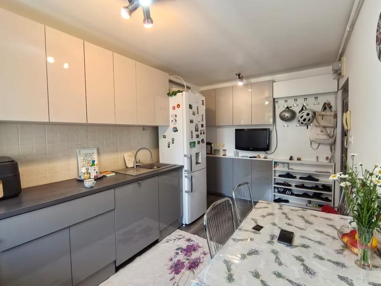 Apartament cu 2 camere decomandat în Dorobanților