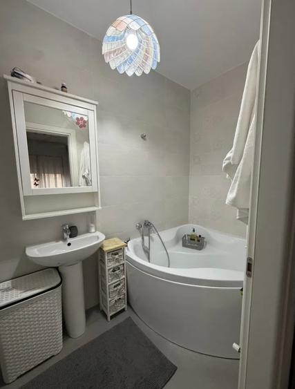 Apartament cu 3 camere decomandat în Grozăvești