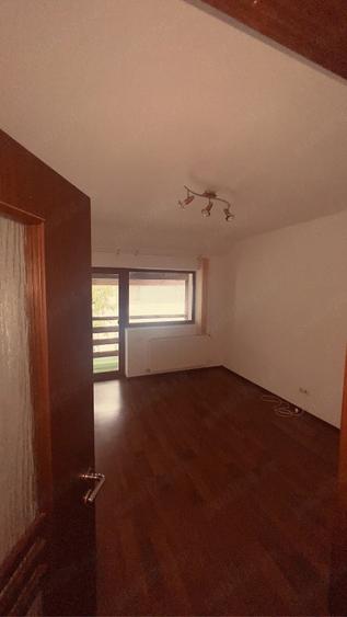 Casă cu 4 camere cu Teren 176 Mp în Șelimbăr
