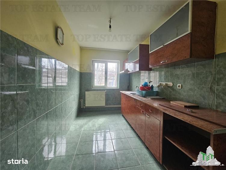Casă cu 4 camere cu Teren 280 Mp în Central