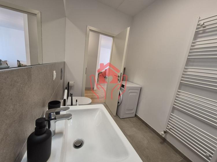 Apartament cu 2 camere semidecomandat, mobilat în Băneasa