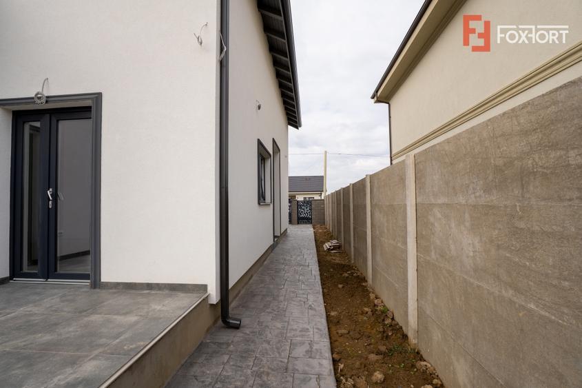 Duplex cu 4 camere cu Teren 273 Mp în Urseni