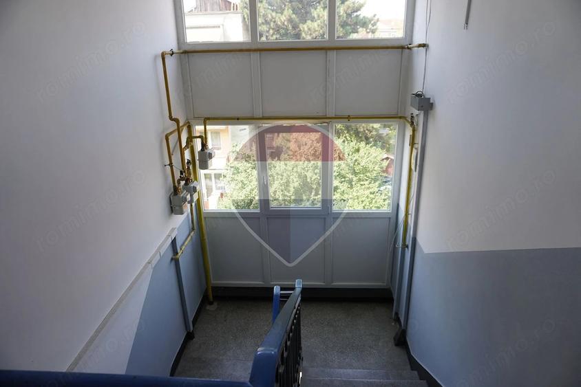Apartament cu 2 camere decomandat, mobilat în Central