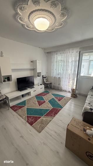Apartament cu 2 camere semidecomandat în Cornișa