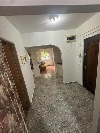 Apartament cu 3 camere decomandat, mobilat în Lipovei