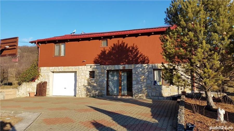 Casă cu 5 camere cu Teren 5600 Mp în Stejaru