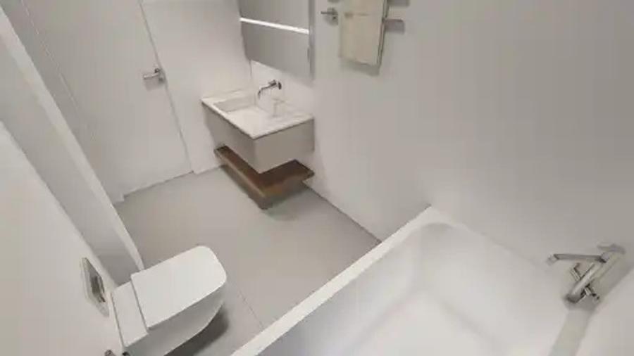 Apartament cu 3 camere decomandat în Est