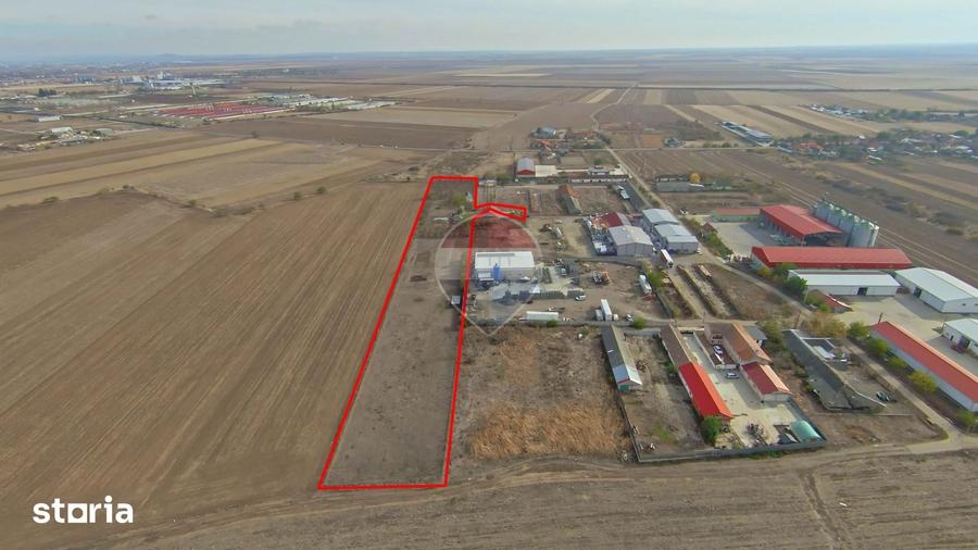 Casă cu 5 camere cu Teren 12500 Mp în Girișu de Criș
