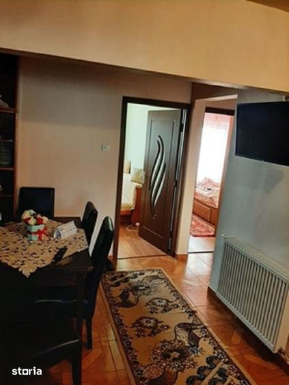 Apartament cu 3 camere în Traian