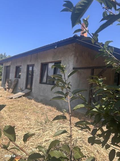 Casă cu 3 camere cu Teren 509 Mp în Brănești