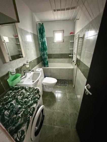 Apartament cu 2 camere decomandat în Torontalului