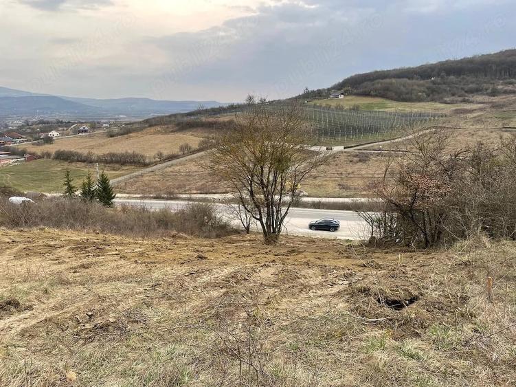 Teren de 1525 mp, în Jelna