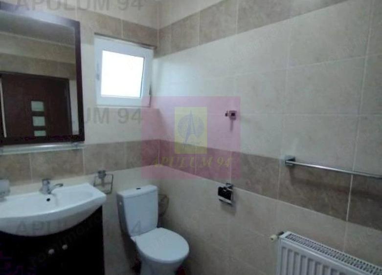 Casă cu 5 camere cu Teren 229 Mp în Mușcel