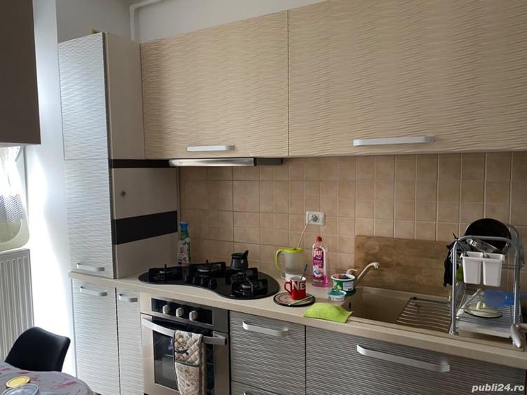 Apartament cu 3 camere decomandat în Torontalului