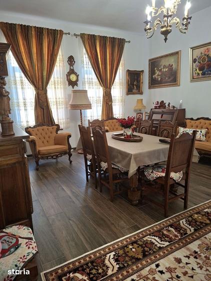 Casă cu 4 camere cu Teren 285 Mp în Central