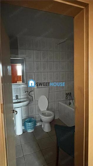 Spațiu comercial, de 850 mp, în Bran
