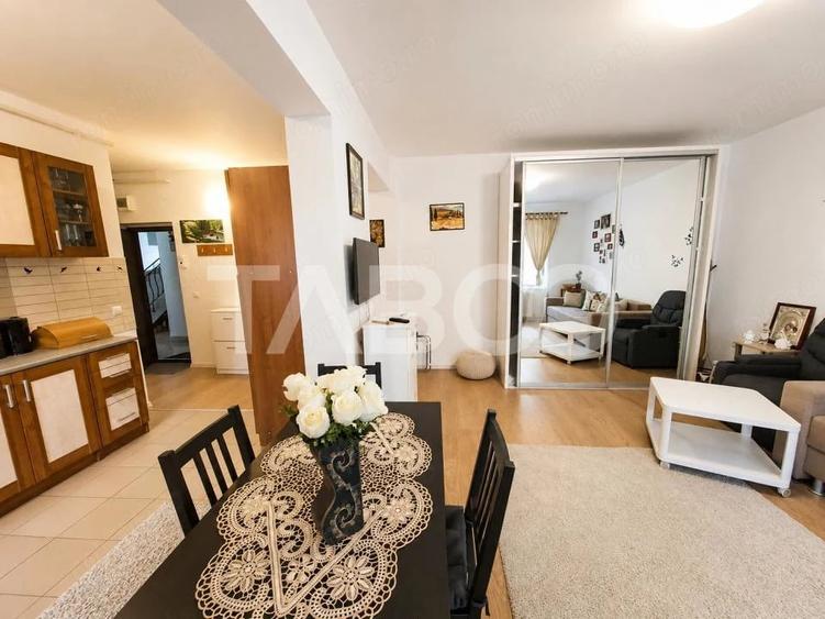 Garsonieră decomandată în Central