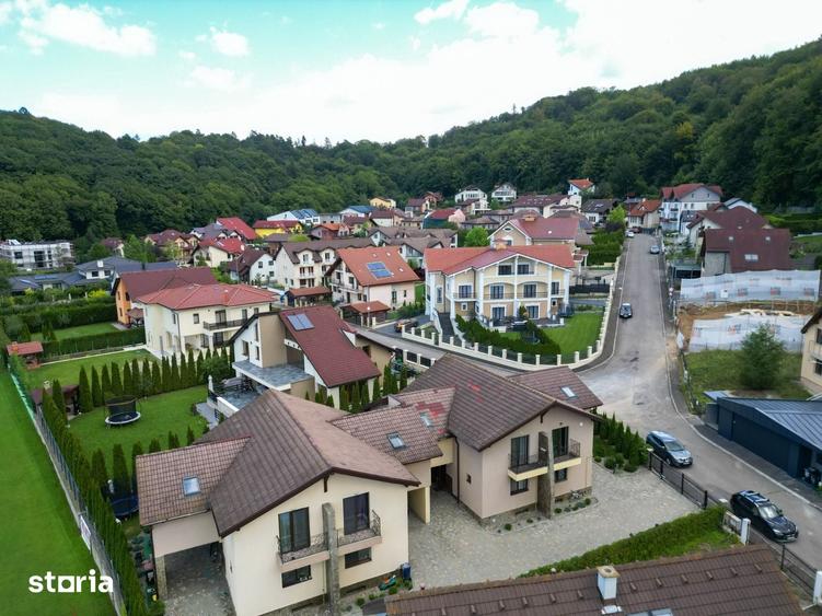 Casă cu 4 camere cu Teren 350 Mp în Noua