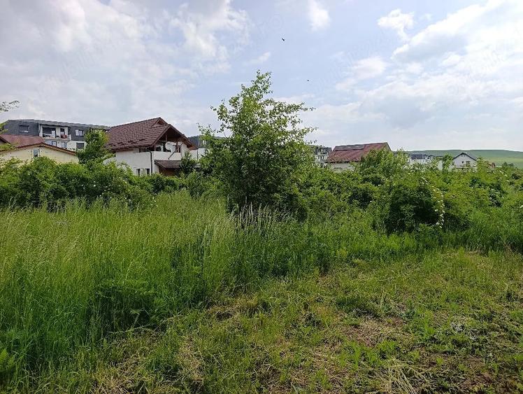 Teren de 2370 mp, în Central