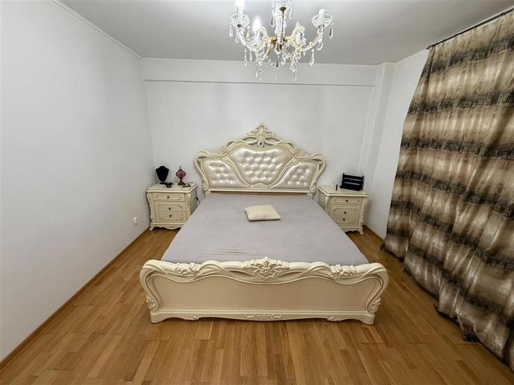 Apartament cu 3 camere decomandat, mobilat în Central