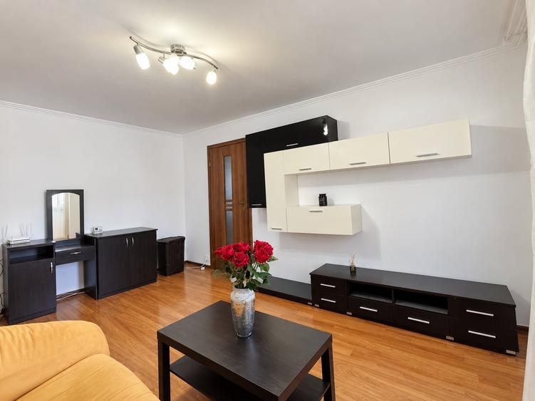 Apartament cu 3 camere semidecomandat, mobilat în Șagului