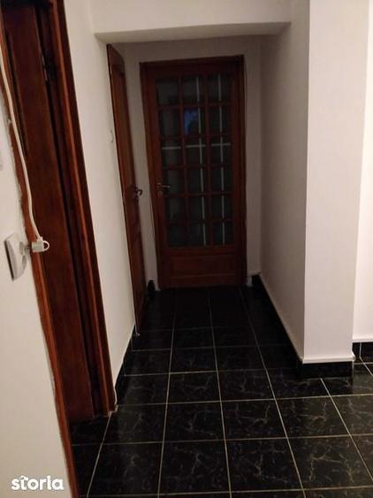 Apartament cu 4 camere semidecomandat în Militari