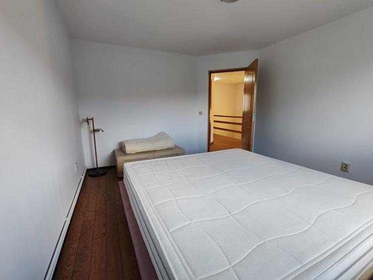Casă cu 4 camere cu Teren 246 Mp în Florești