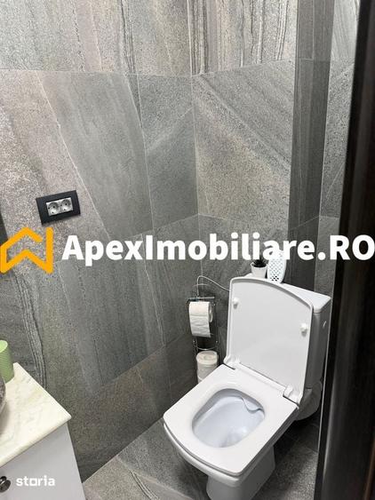 Apartament cu 4 camere decomandat în Titan