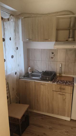 Garsonieră decomandată în Micro 21