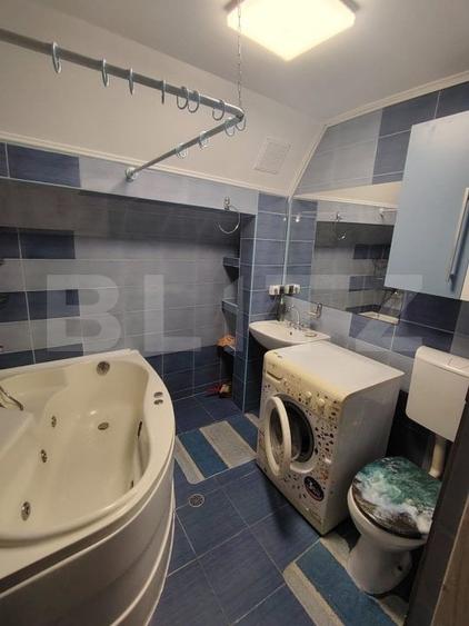 Apartament cu 3 camere decomandat, mobilat în Bulgaria
