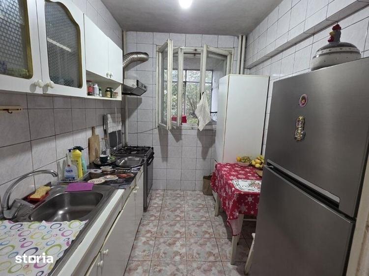 Apartament cu 3 camere decomandat în Muncii