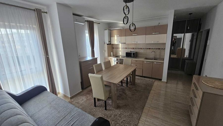Apartament cu 2 camere decomandat în Central