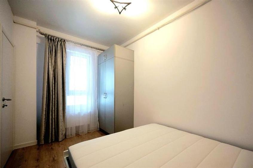 Apartament cu 3 camere semidecomandat, mobilat în Drumul Taberei