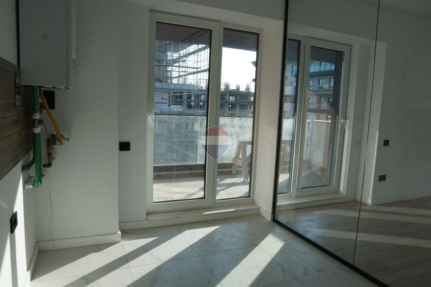 Apartament cu 3 camere decomandat în Theodor Pallady
