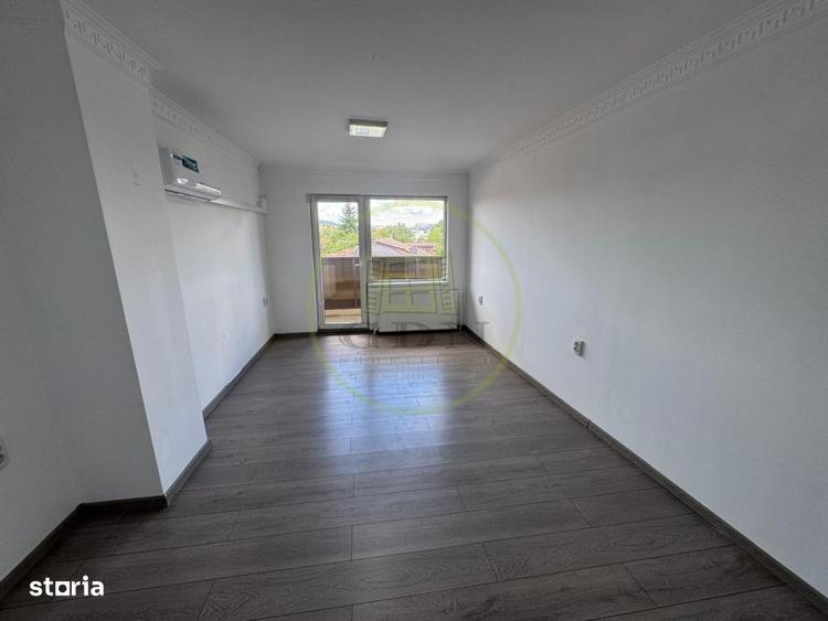 Spațiu comercial, de 200 mp, în Central