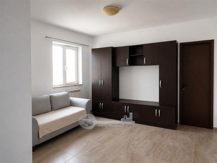 Apartament cu 3 camere decomandat, mobilat în Tătărași