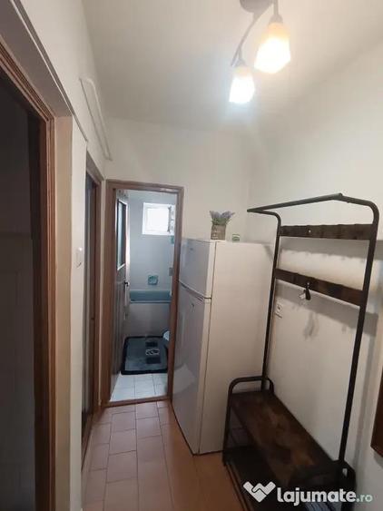 Garsonieră decomandată în Gară